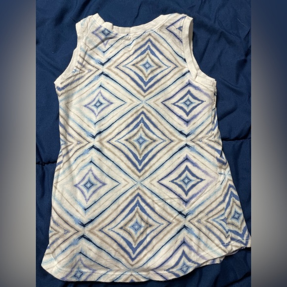 Old navy 5t tank top - Picture 2 of 5